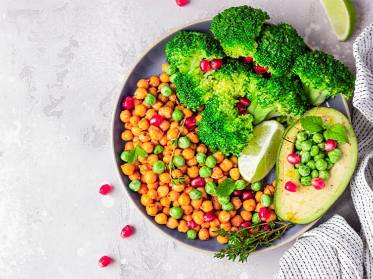 Gemüsebowl für eine basische Ernährung.