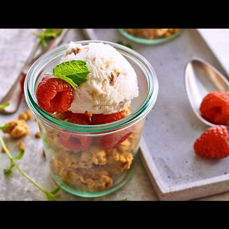 Griechisches Crunchy Joghurt Eis | die besten eismann Rezepte aus dem Magalog 2017