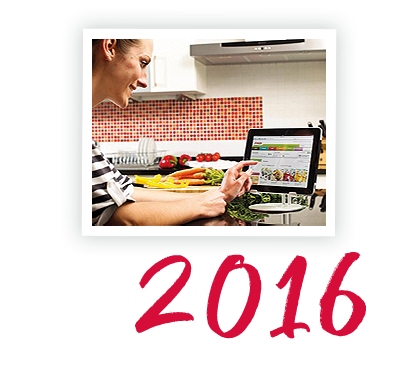 eismann Frau vor dem iPad